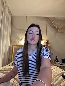 TiffaNoel online show from 12.22.25