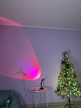 KassandraTress online show from 12.21.25