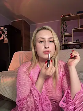 Snapshot of KassandraTress chatting on 05.14.26 KassandraTress online show from 05.14.26