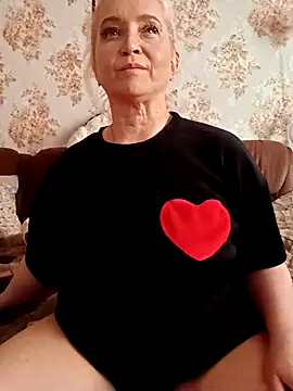 SquirtMilf00 online show from 03.09.26