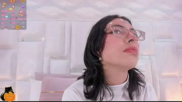 Snapshot of Im_Molly_Angel chatting on 10.20.25 Im Molly Angel online show from 10.20.25