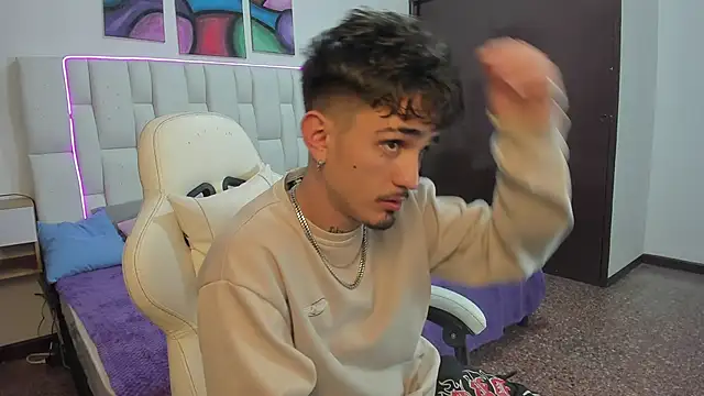 nextboywell1 online show from 04.07.26