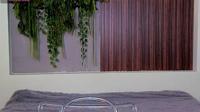 Dakotaferreti online show from 10.03.25