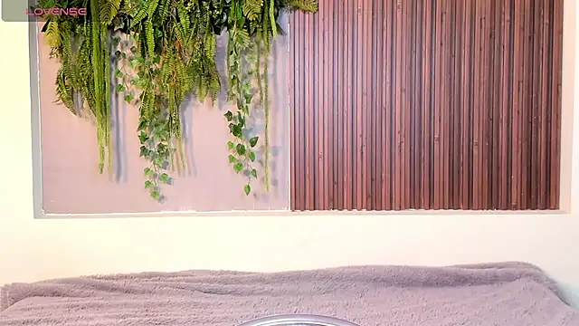 Dakotaferreti online show from 10.13.25