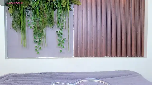 Dakotaferreti online show from 10.17.25