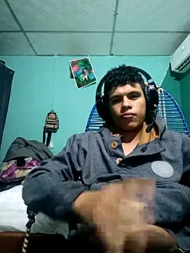 Snapshot of Batm01 chatting on 11.01.25 Batm01 online show from 11.01.25