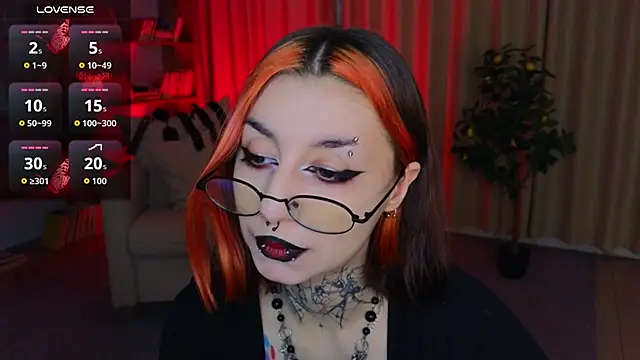 Snapshot of Mistress__Marcelline chatting on 06.15.26 Mistress Marcelline online show from 06.15.26