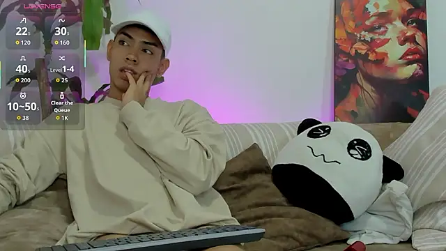 Snapshot of LoganTwink18 chatting on 02.17.26 LoganTwink18 online show from 02.17.26