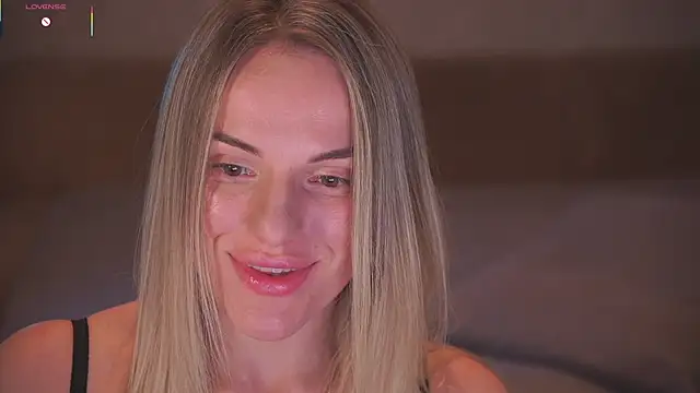 Snapshot of Vanille_Mystery chatting on 04.11.26 Vanille Mystery online show from 04.11.26