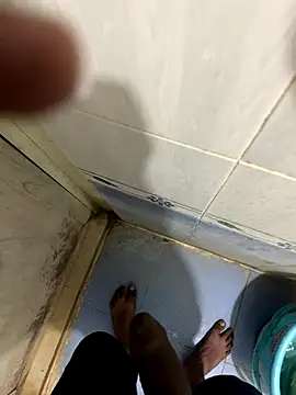 Snapshot of kissyou__89 chatting on 10.30.25 kissyou 89 online show from 10.30.25