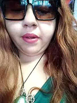 Snapshot of melisa_hot420 chatting on 10.13.25 melisa hot420 online show from 10.13.25