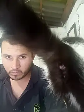 Snapshot of santiii___12 chatting on 11.20.25 santiii 12 online show from 11.20.25