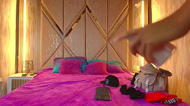 Hotcouple 222 online show from 11.15.25