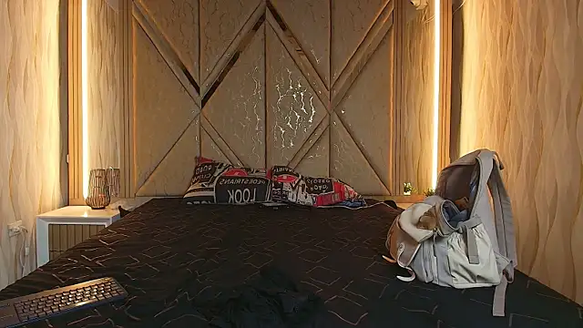 Hotcouple 222 online show from 03.28.26