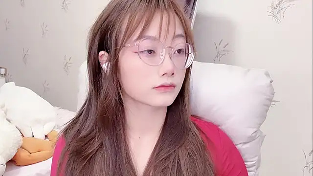 Snapshot of puppy-999 chatting on 04.22.26 puppy-999 online show from 04.22.26
