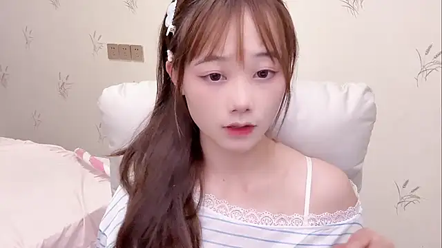 Snapshot of puppy-999 chatting on 04.28.26 puppy-999 online show from 04.28.26