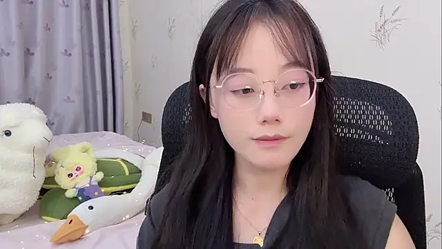 Snapshot of puppy-999 chatting on 05.29.26 puppy-999 online show from 05.29.26