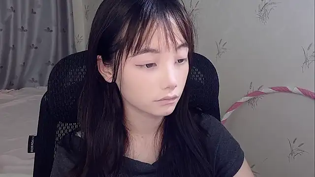 Snapshot of puppy-999 chatting on 06.24.26 puppy-999 online show from 06.24.26