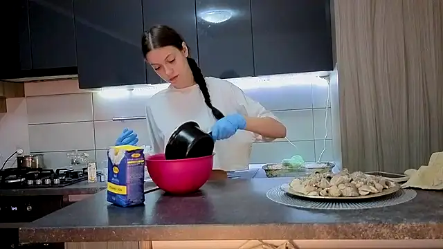 Pisypussy online show from 11.26.25