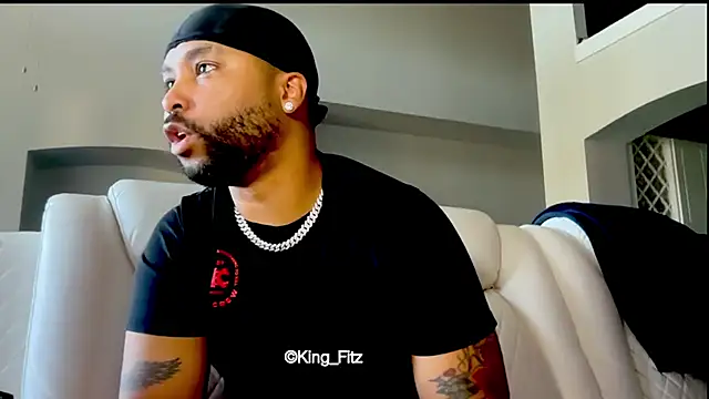 Snapshot of KING_FITZ chatting on 04.25.26 KING FITZ online show from 04.25.26
