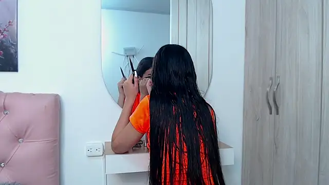 pinky f00x online show from 12.20.25