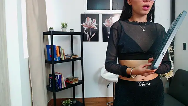 pinky f00x online show from 02.02.26