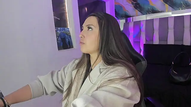 Adaara Rey online show from 12.19.25