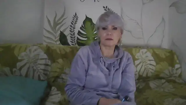 Catty Lady online show from 01.15.26