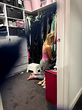 Snapshot of Reacher110565 chatting on 10.25.25 Reacher110565 online show from 10.25.25