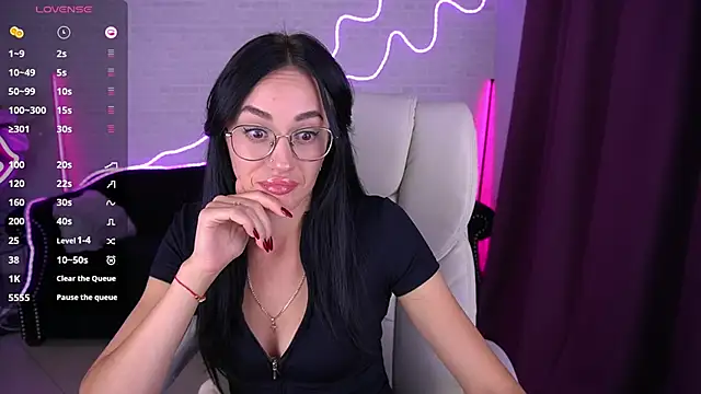 EviLune online show from 09.23.25