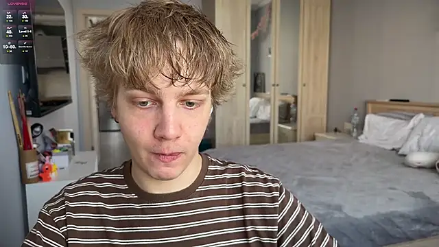 Snapshot of olivertasty chatting on 07.12.26 olivertasty online show from 07.12.26