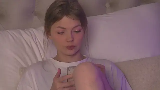 Snapshot of miamunn chatting on 06.11.26 miamunn online show from 06.11.26