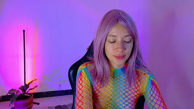 Snapshot of Sarasavage chatting on 05.21.26 Sarasavage online show from 05.21.26