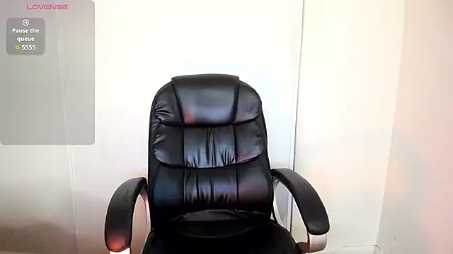 Snapshot of mayaamor chatting on 09.20.25 mayaamor online show from 09.20.25