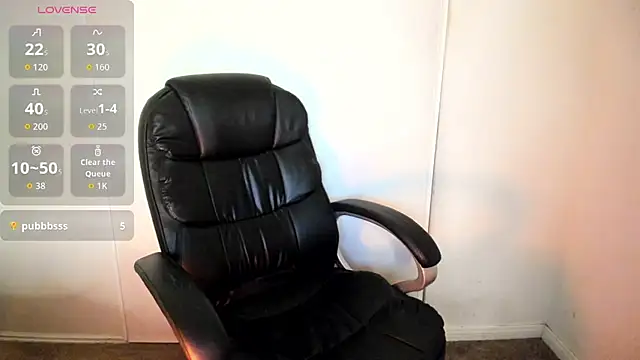 Snapshot of mayaamor chatting on 10.27.25 mayaamor online show from 10.27.25