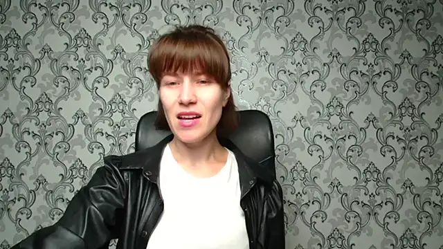 Kelly Kisss online show from 09.29.25