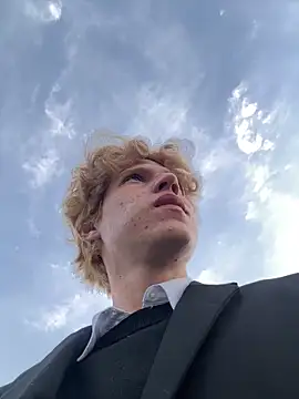 pbyariel- online show from 10.25.25