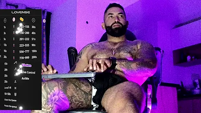 Snapshot of Max-prada chatting on 02.13.26 Max-prada online show from 02.13.26