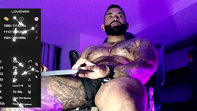 Snapshot of Max-prada chatting on 02.23.26 Max-prada online show from 02.23.26