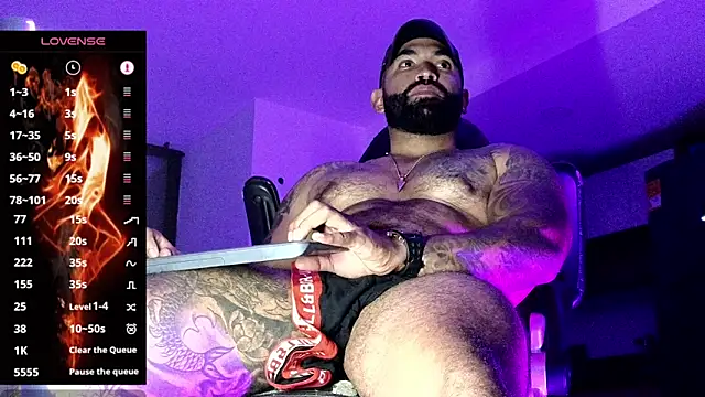 Snapshot of Max-prada chatting on 03.02.26 Max-prada online show from 03.02.26