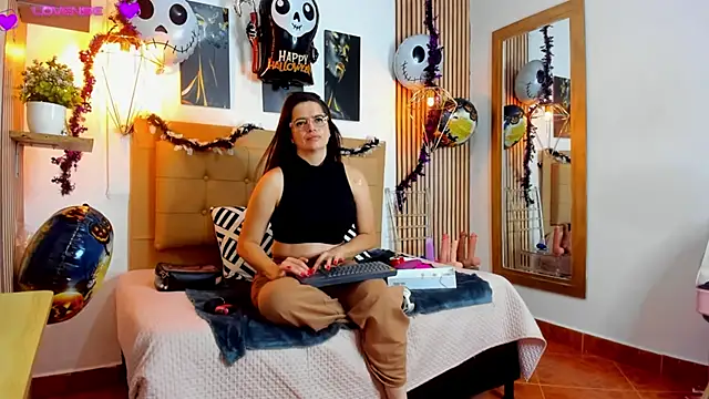  samanthaa foxx online show from 10.19.25