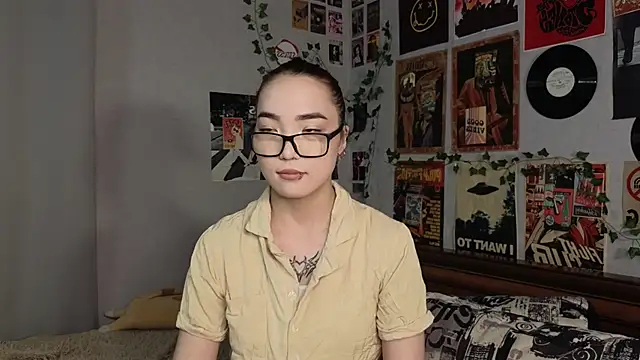 OdetteBiddy online show from 11.21.25