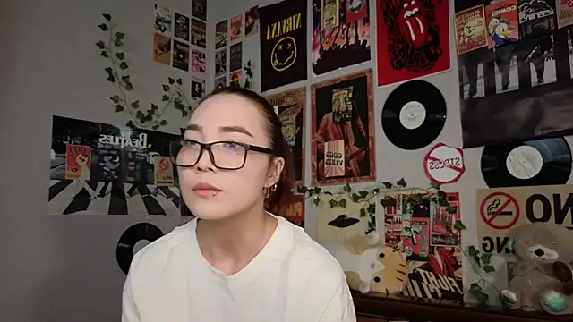 OdetteBiddy online show from 12.03.25