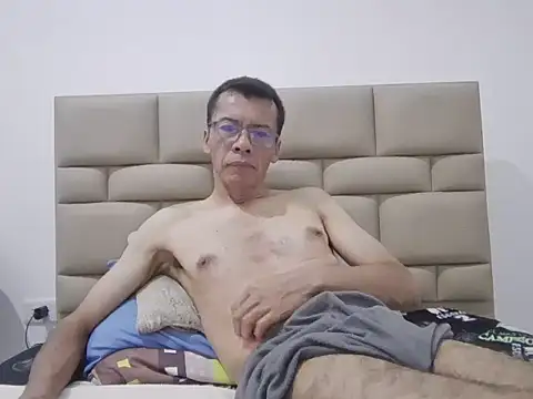 skinnylatino51 online show from 01.08.26