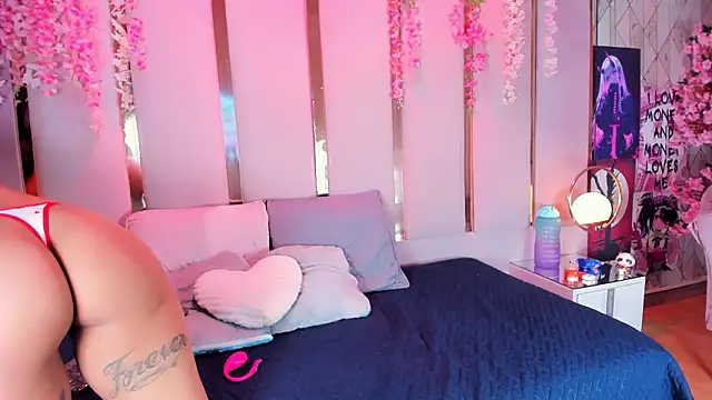 EmmaWilliam1 online show from 03.10.26