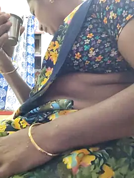 Snapshot of papukurty chatting on 11.06.25 papukurty online show from 11.06.25