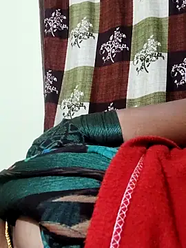 Snapshot of papukurty chatting on 12.13.25 papukurty online show from 12.13.25