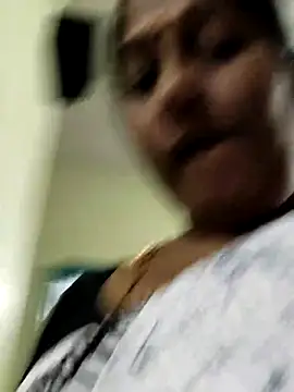 Snapshot of papukurty chatting on 04.13.26 papukurty online show from 04.13.26