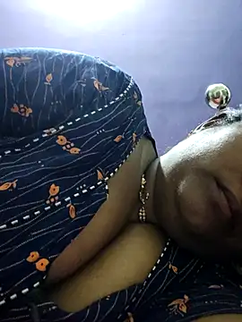 Snapshot of papukurty chatting on 04.14.26 papukurty online show from 04.14.26