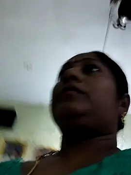 Snapshot of papukurty chatting on 04.15.26 papukurty online show from 04.15.26